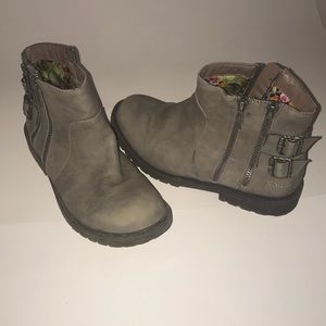 Blowfish kids booties